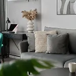 Zegadlowicza Riverside In By Renters Apartment *