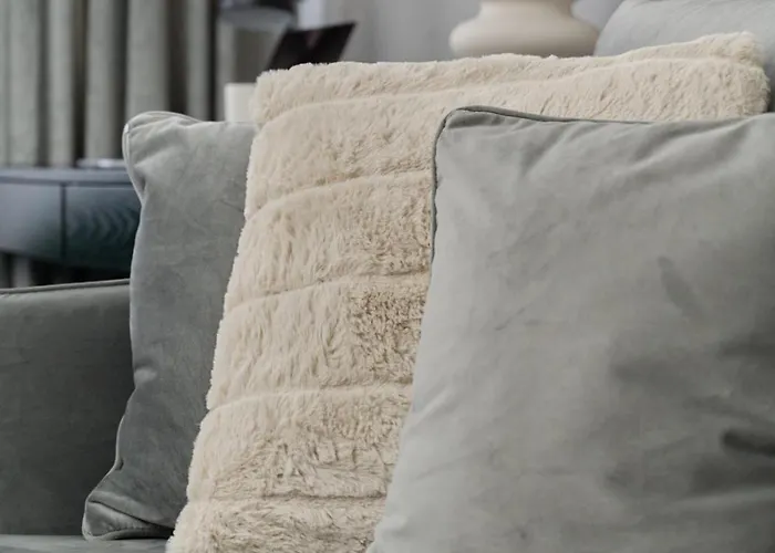 Zegadlowicza Riverside In By Renters Apartment