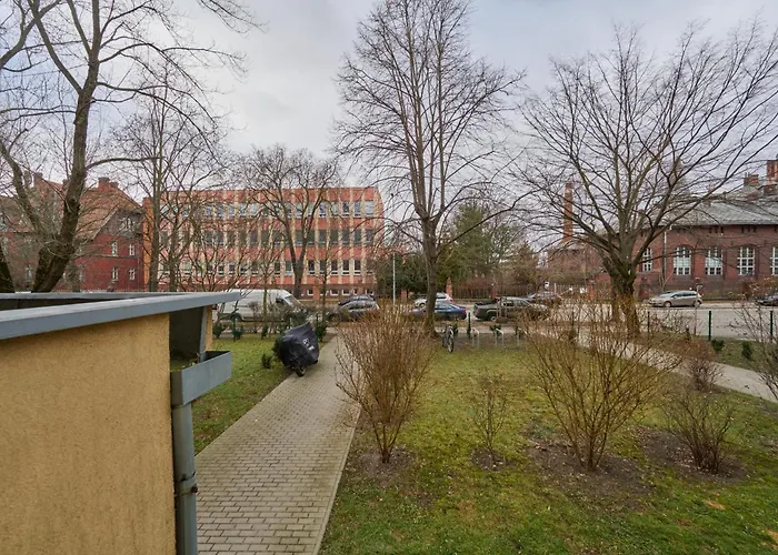 Zegadlowicza Riverside In By Renters Apartment